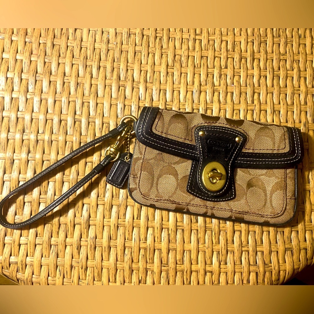 🆓 SHIPPING! Coach Legacy Signature Canvas Black Leather Trim Flap Wristlet.